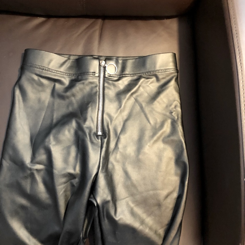 Leather leggings